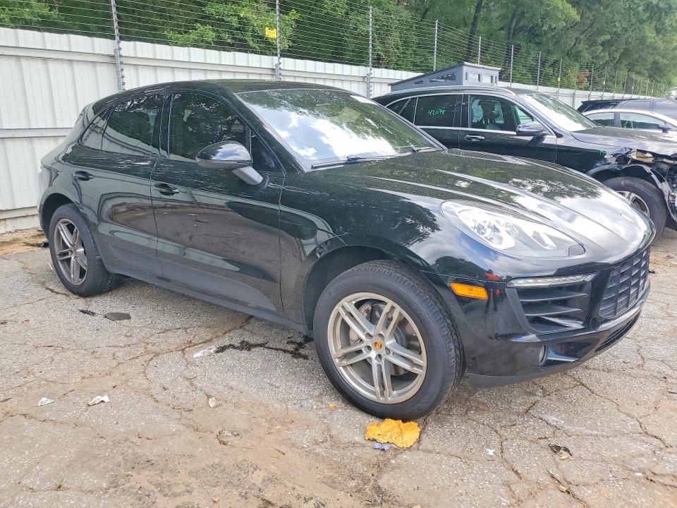 61914086 :رقم المزاد ، WP1AA2A55HLB08582 vin ، 2017 Porsche Macan مزاد بيع