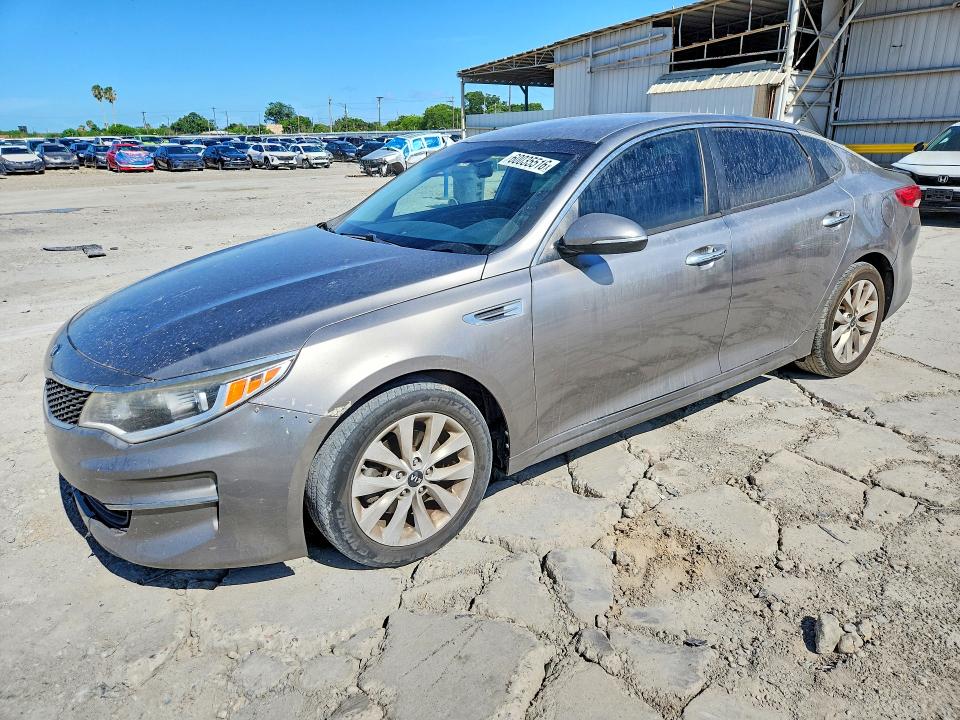 60035516 :رقم المزاد ، 5XXGT4L34HG137696 vin ، 2017 Kia Optima مزاد بيع