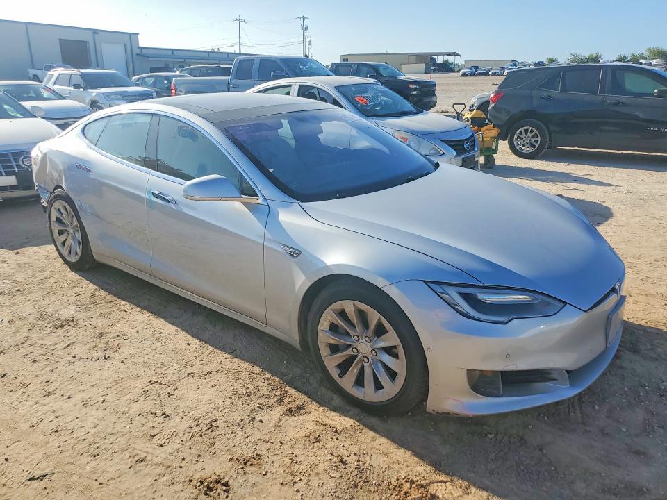 Продажа на аукционе авто 2016 Tesla Model S, vin: 5YJSA1E2XGF152546, номер лота: 62607746
