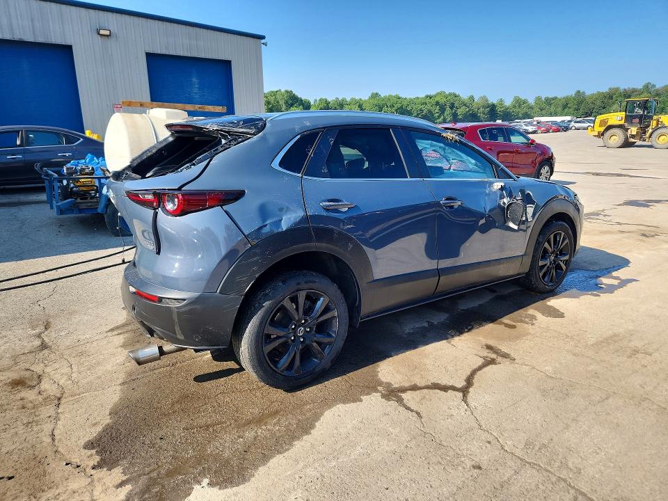 61425946 :رقم المزاد ، 3MVDMBAY1MM300699 vin ، 2021 Mazda Cx-30 مزاد بيع