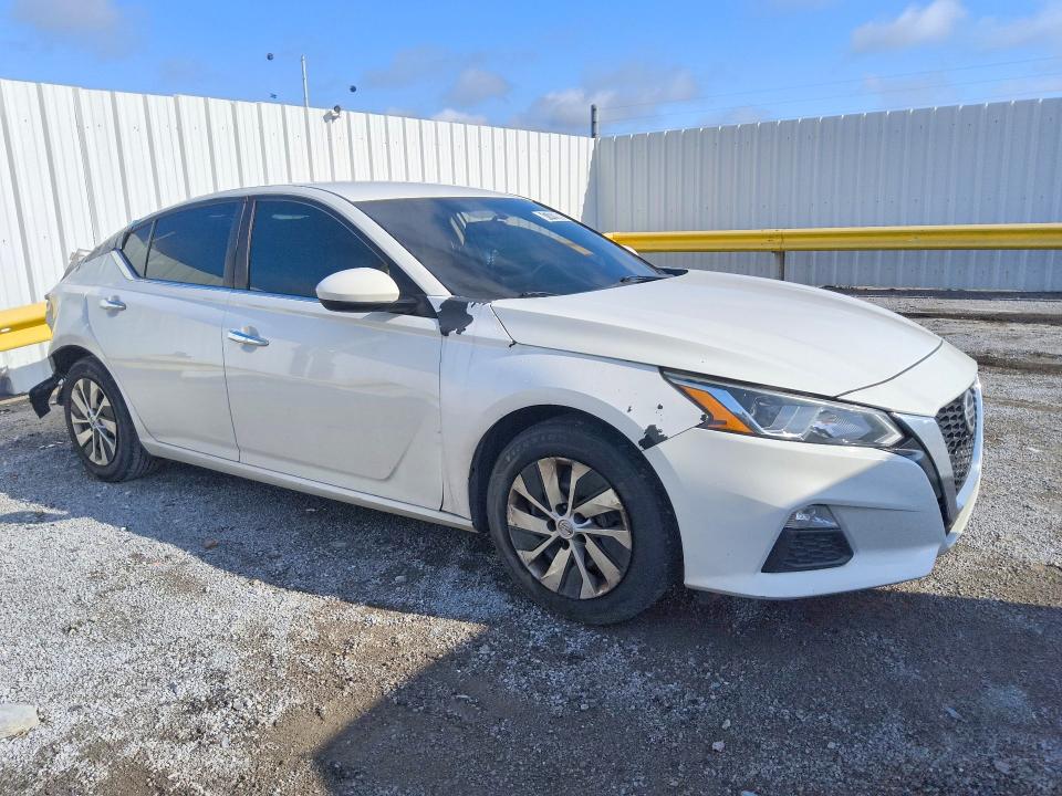 61747606 :رقم المزاد ، 1N4BL4BV7KN310965 vin ، 2019 Nissan Altima مزاد بيع