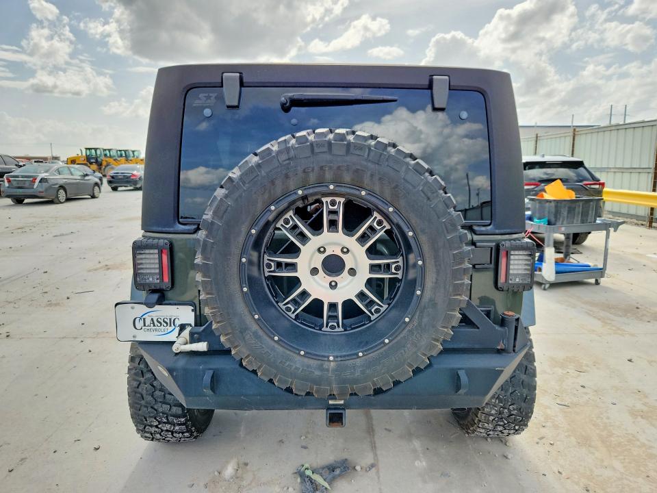 Продаж на аукціоні авто 2015 Jeep Wrangler Unlimited, vin: 1C4BJWFGXFL743401, номер лоту: 61546706