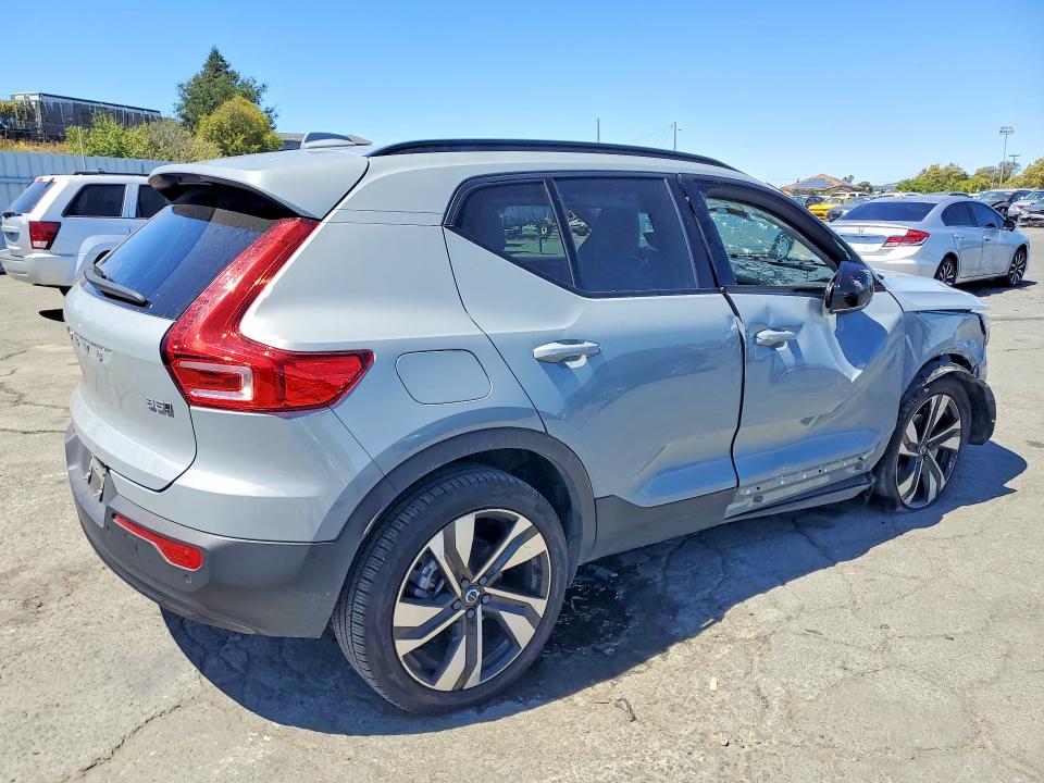 Продажа на аукционе авто 2024 Volvo Xc40, vin: YV4L12UM2R2299864, номер лота: 62699126