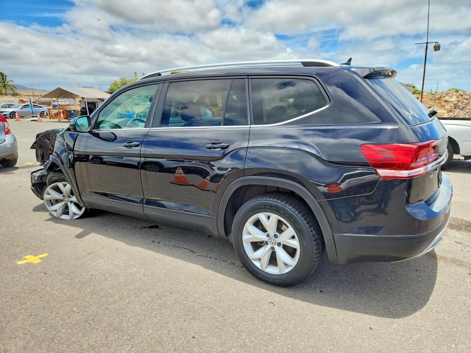 63596006 :رقم المزاد ، 1V2CR2CA1JC570879 vin ، 2018 Volkswagen Atlas مزاد بيع