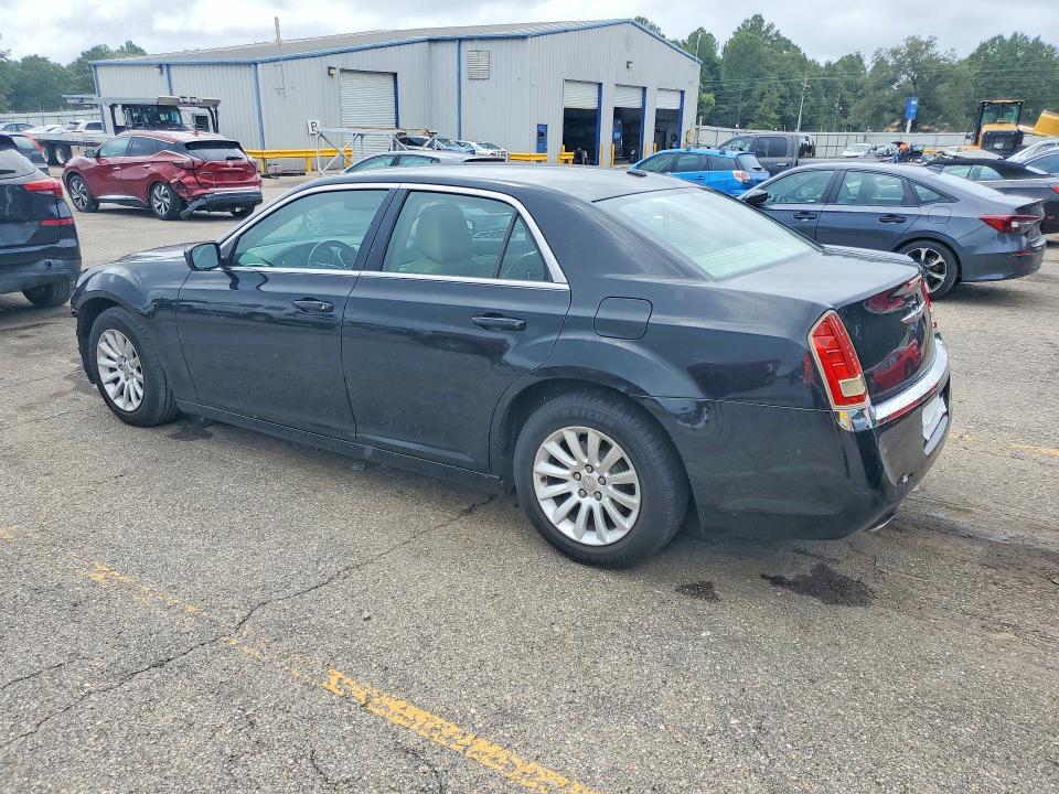 Продажа на аукционе авто 2013 Chrysler 300, vin: 2C3CCAAGXDH519410, номер лота: 62135266