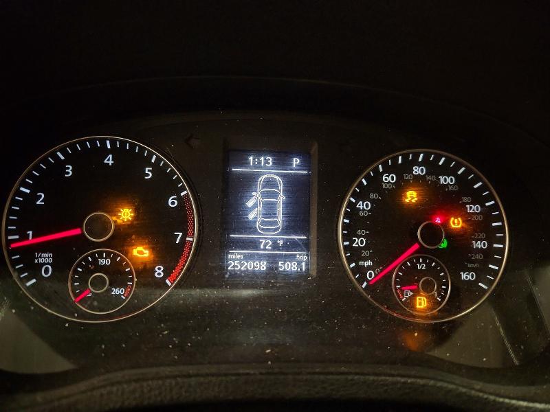 62124256 :رقم المزاد ، 1VWCH7A38CC040110 vin ، 2012 Volkswagen Passat مزاد بيع