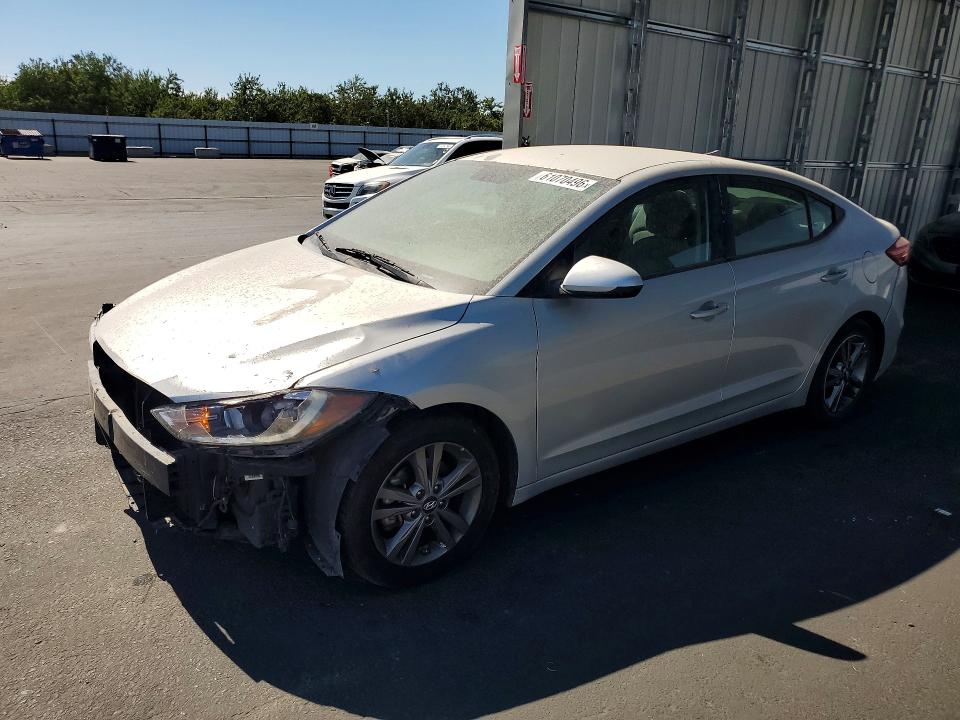 61070496 :رقم المزاد ، 5NPD84LF8HH089946 vin ، 2017 Hyundai Elantra مزاد بيع