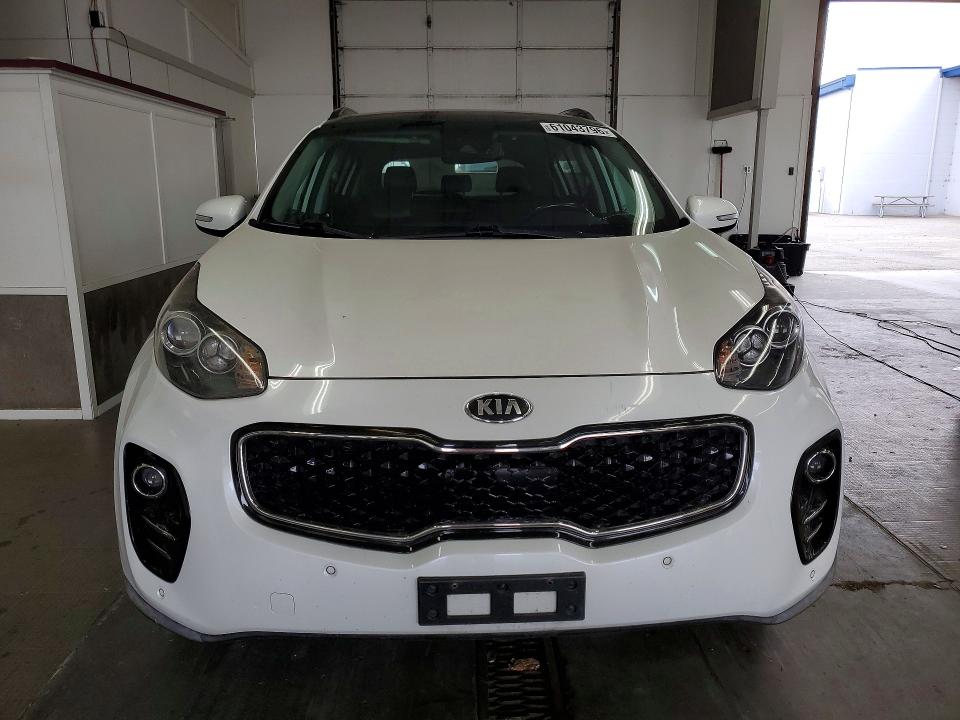 Продажа на аукционе авто 2018 Kia Sportage, vin: KNDPNCAC3J7389204, номер лота: 61043796