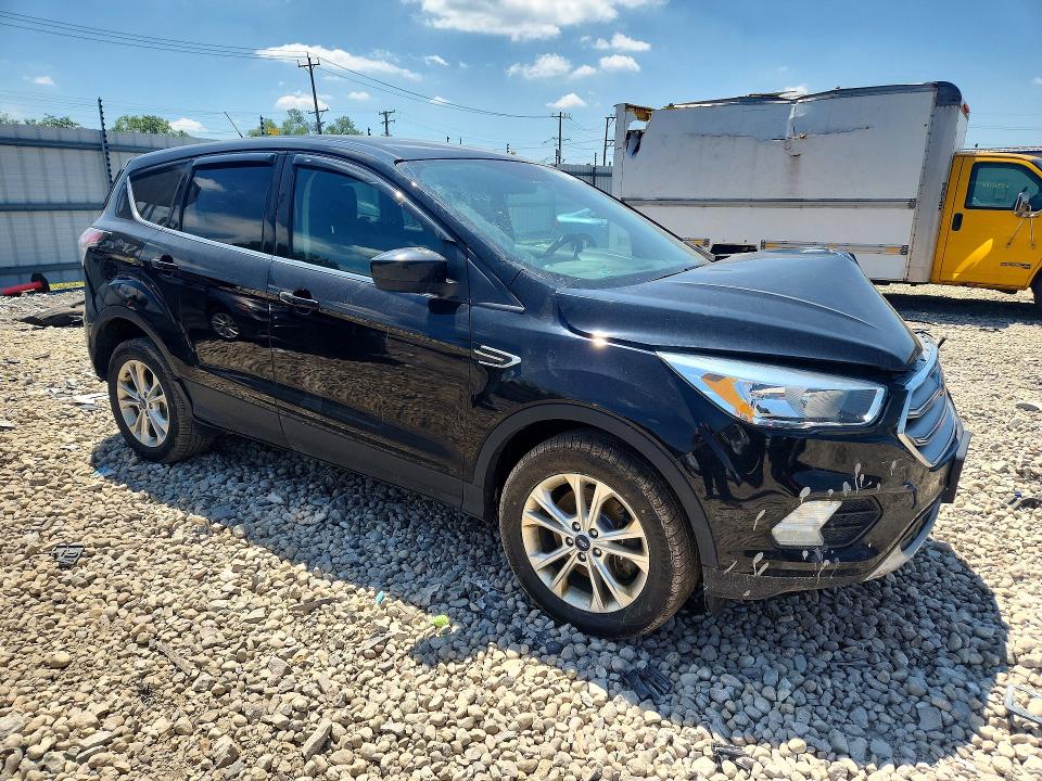 Продаж на аукціоні авто 2017 Ford Escape, vin: 1FMCU0G95HUB20060, номер лоту: 57705386