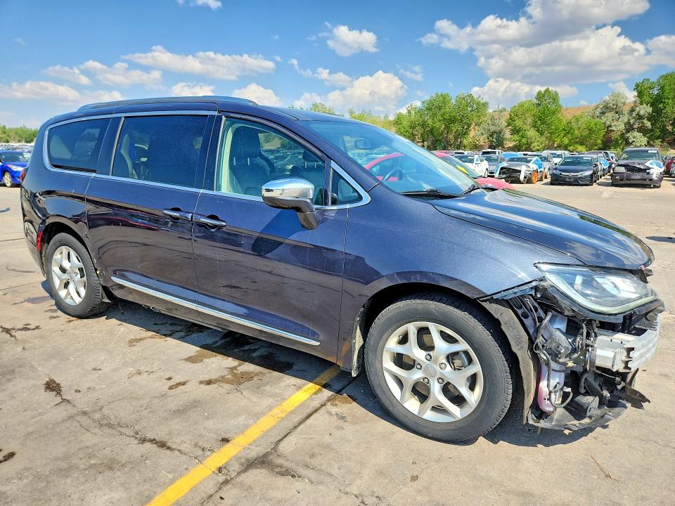Продажа на аукционе авто 2020 Chrysler Pacifica, vin: 2C4RC1GG9LR275450, номер лота: 61064036