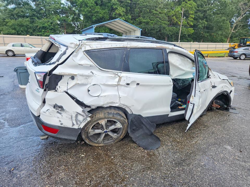 2017 Ford Escape მანქანა იყიდება აუქციონზე, vin: 1FMCU0GD0HUB26479, აუქციონის ნომერი: 62490696
