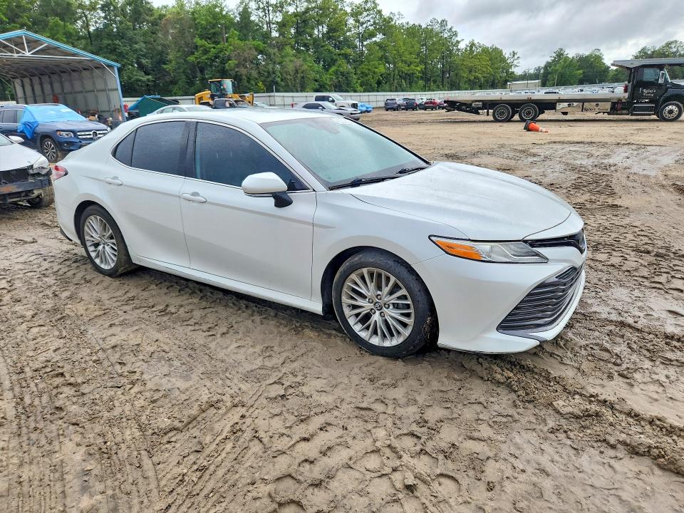 2019 Toyota Camry მანქანა იყიდება აუქციონზე, vin: 4T1B11HK9KU802992, აუქციონის ნომერი: 58895046