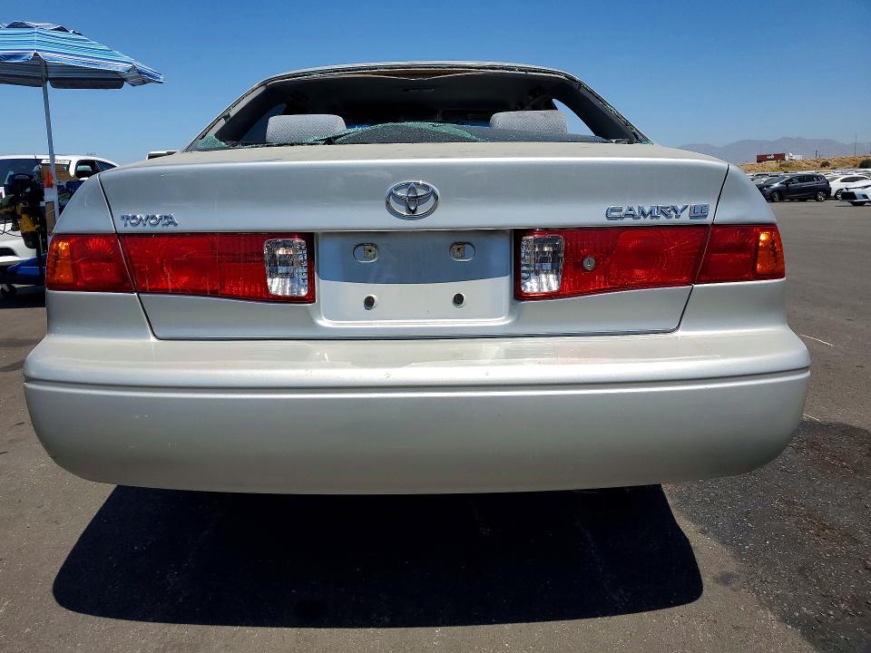 2001 Toyota Camry მანქანა იყიდება აუქციონზე, vin: 4T1BG22K51U861811, აუქციონის ნომერი: 56195326