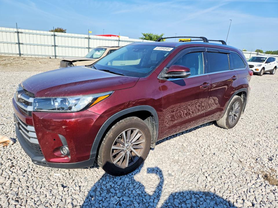 Auction sale of the 2017 Toyota Highlander, vin: 5TDJZRFH4HS450979, lot number: 61894846