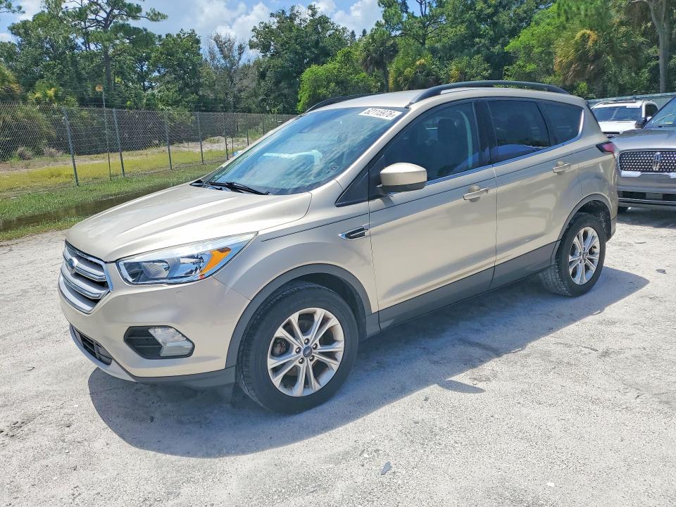 Продажа на аукционе авто 2018 Ford Escape, vin: 1FMCU0GD0JUC67431, номер лота: 62115976