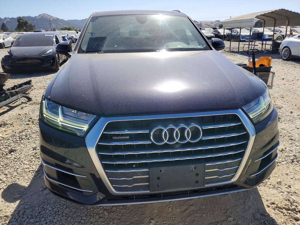Продажа на аукционе авто 2017 Audi Q7, vin: WA1LAAF72HD026103, номер лота: 60689476
