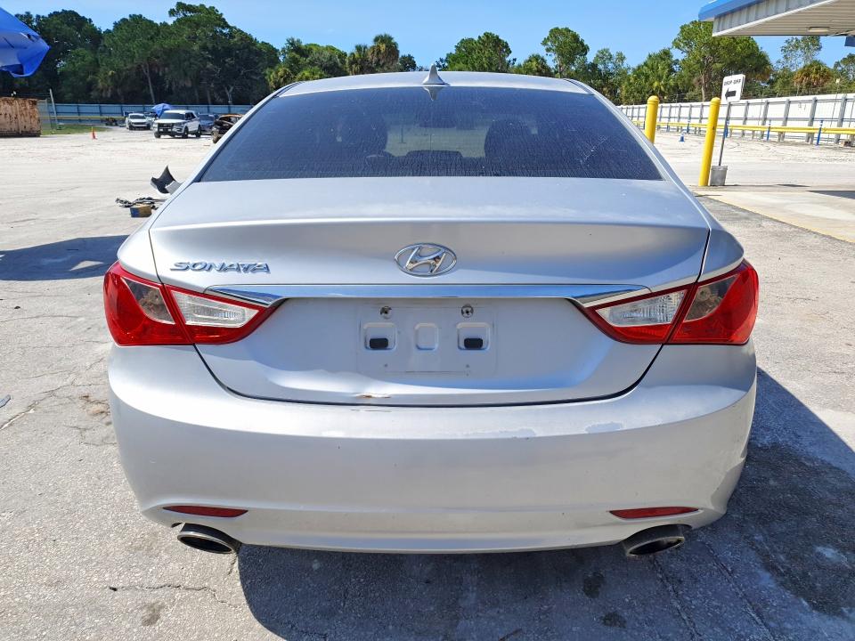 61735226 :رقم المزاد ، 5NPEC4AC7BH277778 vin ، 2011 Hyundai Sonata مزاد بيع