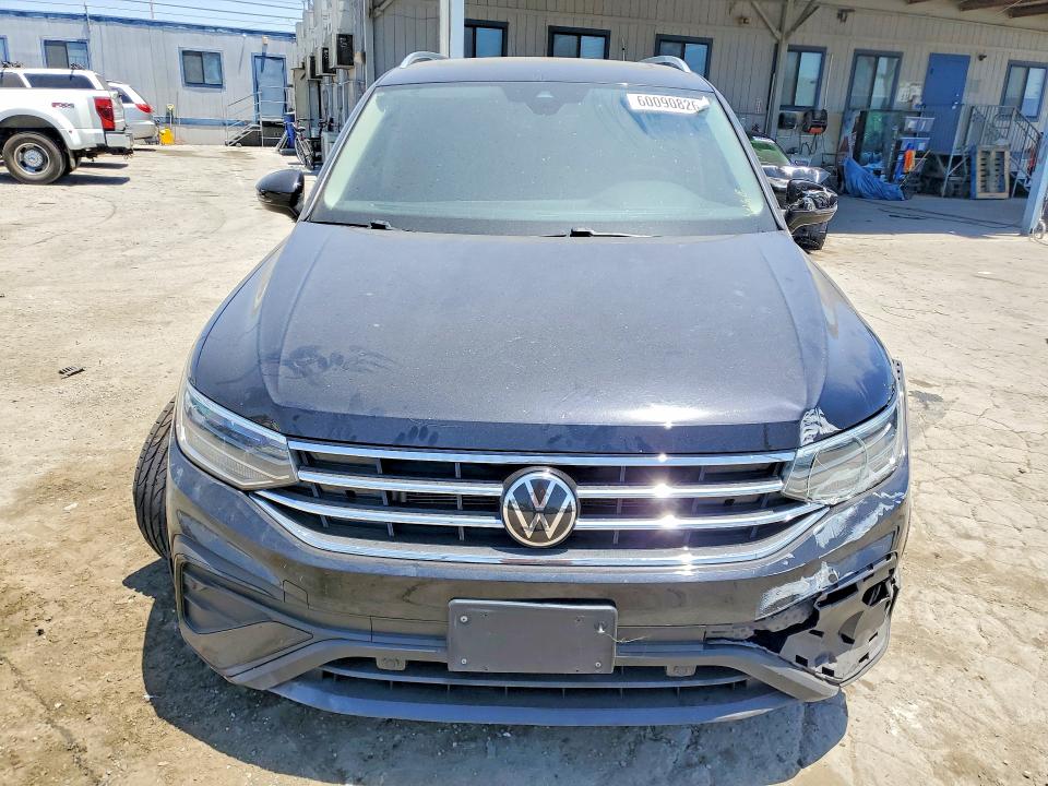 Продаж на аукціоні авто 2022 Volkswagen Tiguan, vin: 3VV3B7AX1NM140043, номер лоту: 60090826