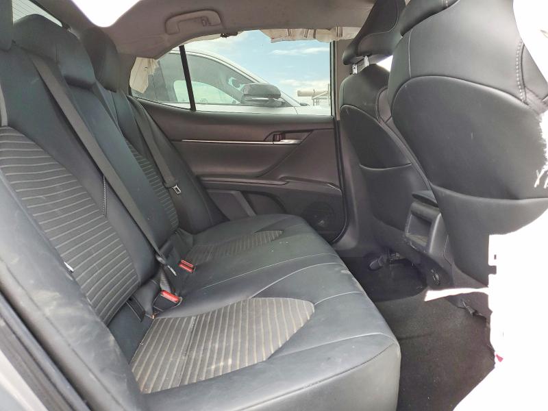 61491006 :رقم المزاد ، 4T1G11AK2MU561263 vin ، 2021 Toyota Camry مزاد بيع