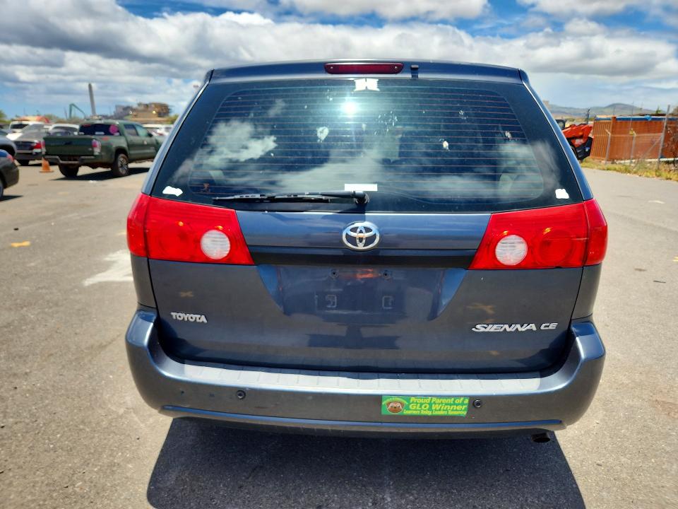 2010 Toyota Sienna მანქანა იყიდება აუქციონზე, vin: 5TDKK4CC3AS325577, აუქციონის ნომერი: 85987185