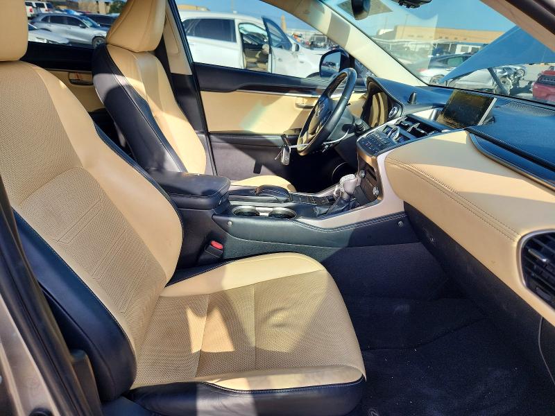 61202426 :رقم المزاد ، JTJBARBZ3F2003927 vin ، 2015 Lexus Nx مزاد بيع