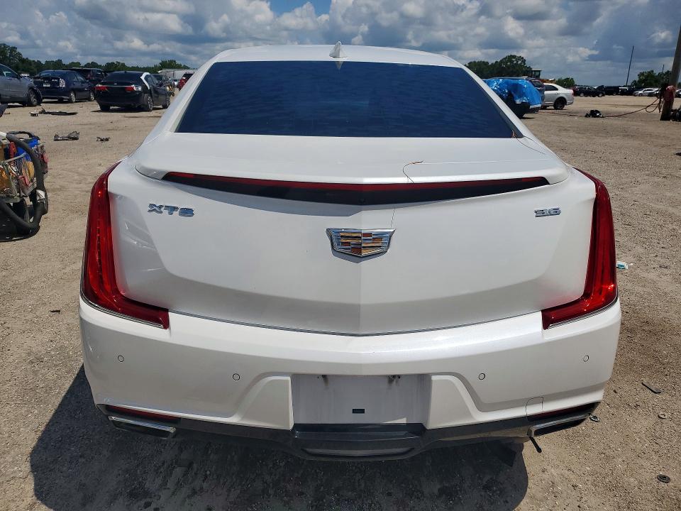 60641226 :رقم المزاد ، 2G61M5S36J9141727 vin ، 2018 Cadillac Xts مزاد بيع