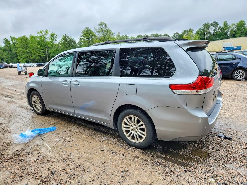 2013 Toyota Sienna მანქანა იყიდება აუქციონზე, vin: 5TDYK3DC9DS363001, აუქციონის ნომერი: 62396836