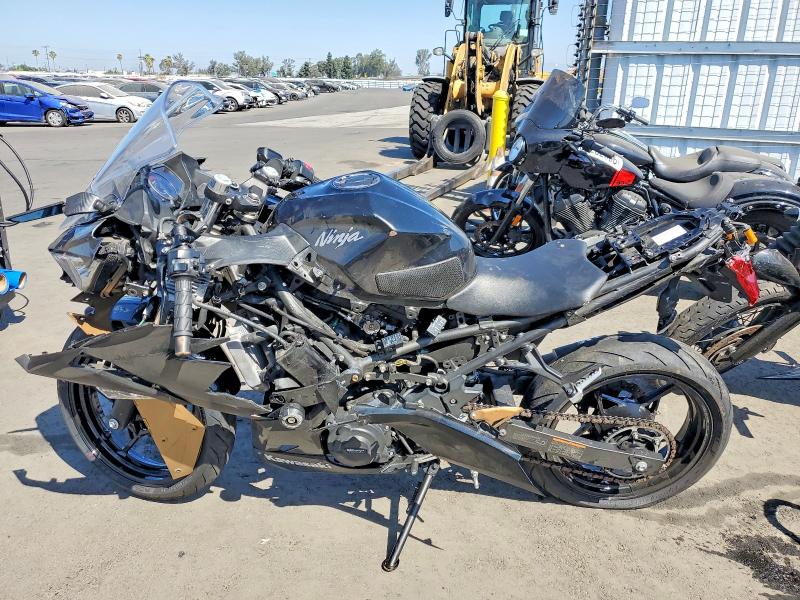 63218956 :رقم المزاد ، JKAEXKG17JDA04954 vin ، 2018 Kawasaki Ex400 مزاد بيع