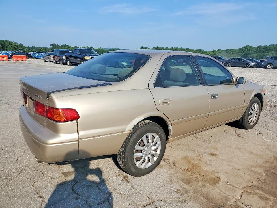 60198946 :رقم المزاد ، 4T1BG22K91U028948 vin ، 2001 Toyota Camry مزاد بيع