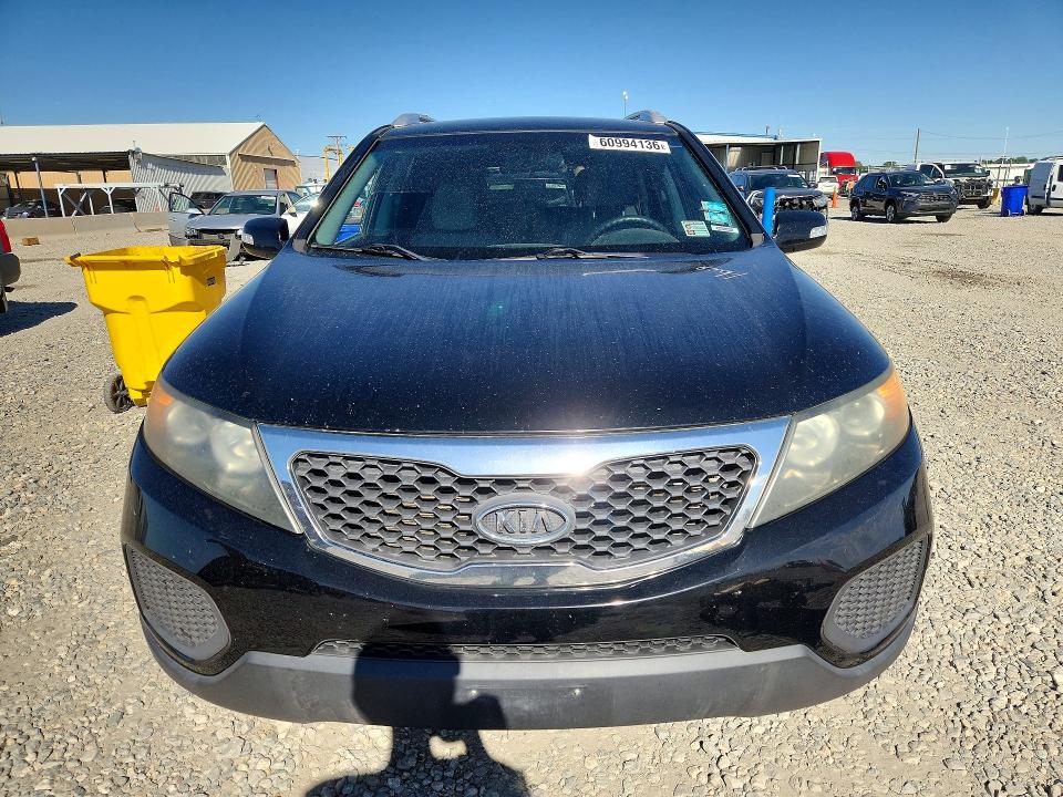 2011 Kia Sorento მანქანა იყიდება აუქციონზე, vin: 5XYKTDA27BG050818, აუქციონის ნომერი: 60994136