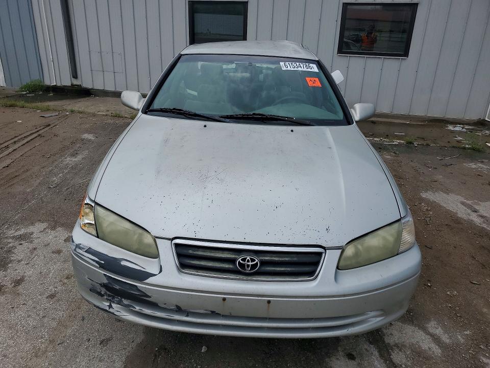 61534786 :رقم المزاد ، 4T1BG22K01U116769 vin ، 2001 Toyota Camry مزاد بيع