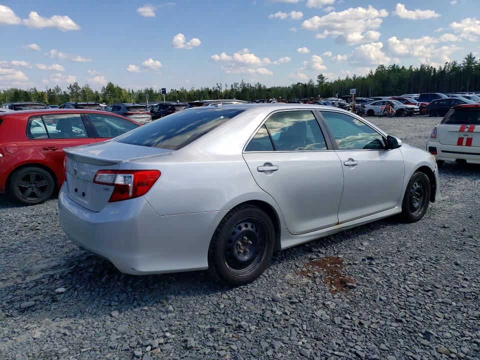 60563276 :رقم المزاد ، 4T1BF1FKXEU329516 vin ، 2014 Toyota Camry مزاد بيع