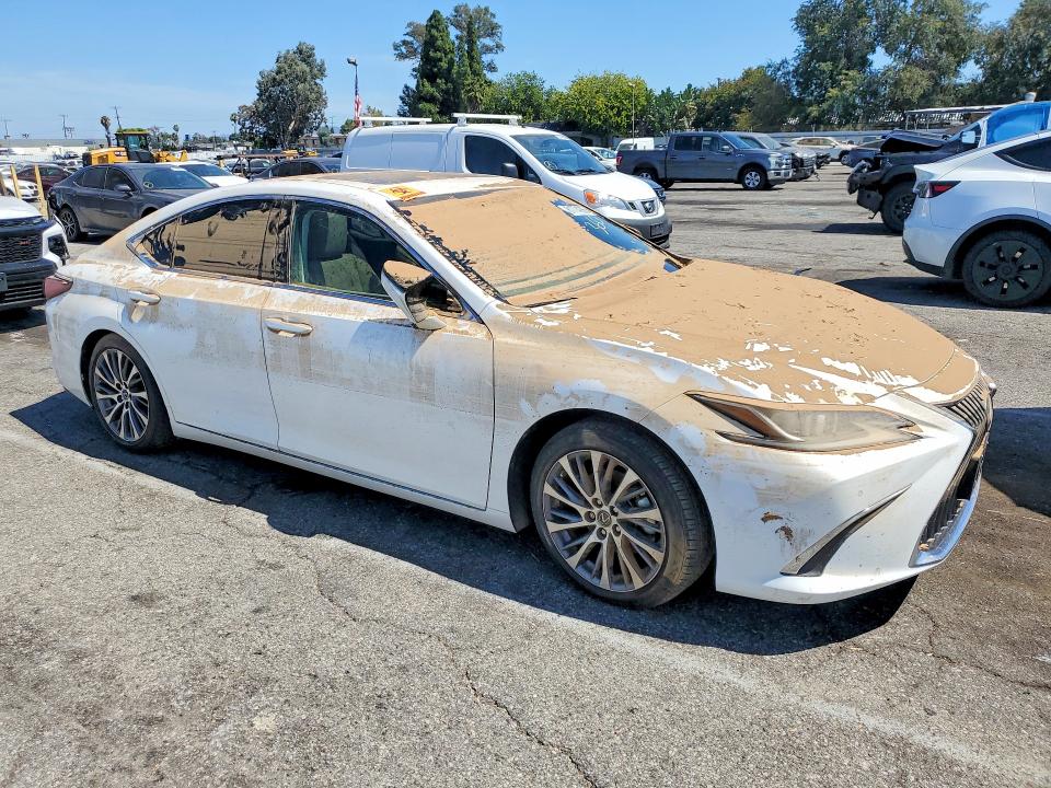 61774286 :رقم المزاد ، 58ADZ1B15MU109964 vin ، 2021 Lexus Es 350 مزاد بيع