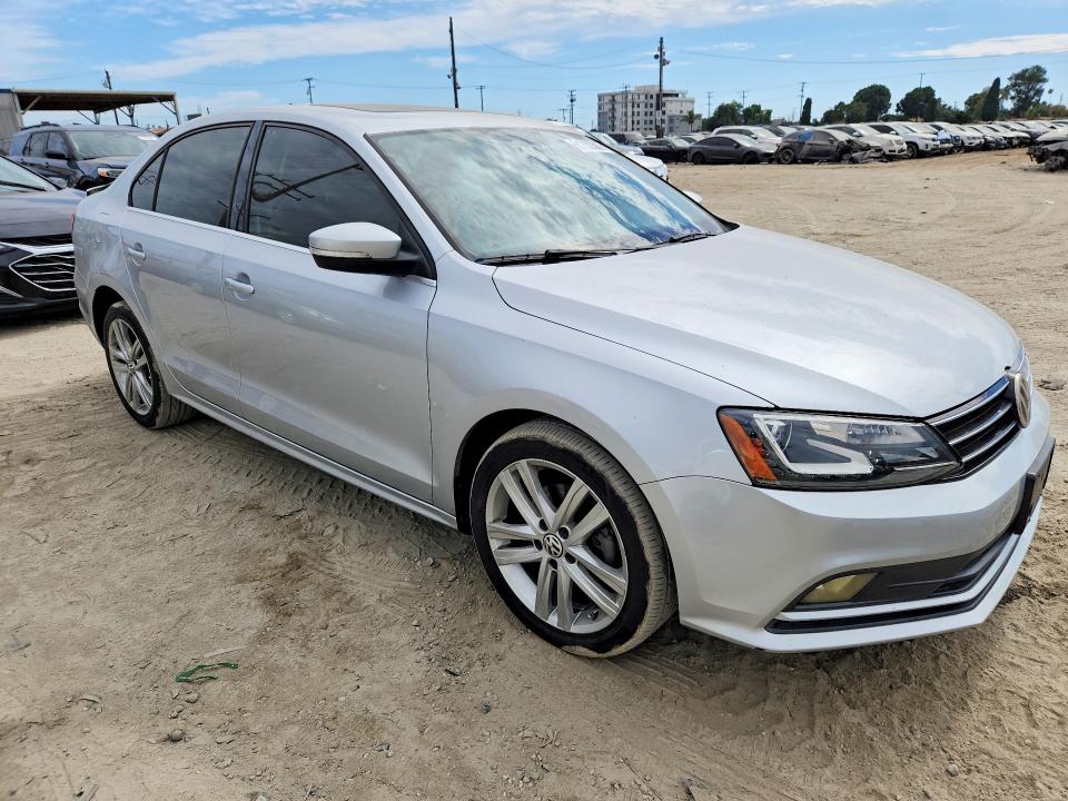 Продажа на аукционе авто 2015 Volkswagen Jetta, vin: 3VWLA7AJ5FM201664, номер лота: 61732386