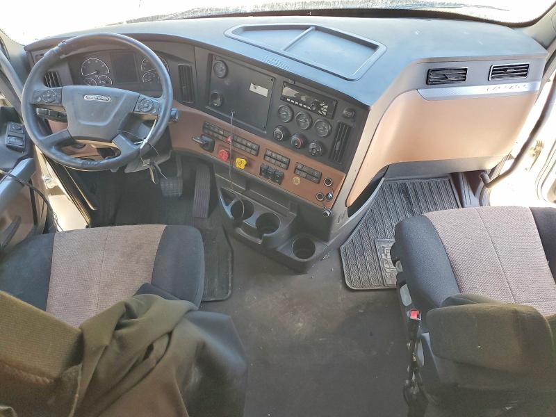 62300686 :رقم المزاد ، 3AKJHHDRXMSMY0179 vin ، 2021 Freightliner Cascadia 126 مزاد بيع