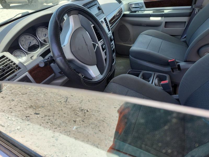 59251616 :رقم المزاد ، 2A4RR5D16AR226591 vin ، 2010 Chrysler Town & Country مزاد بيع
