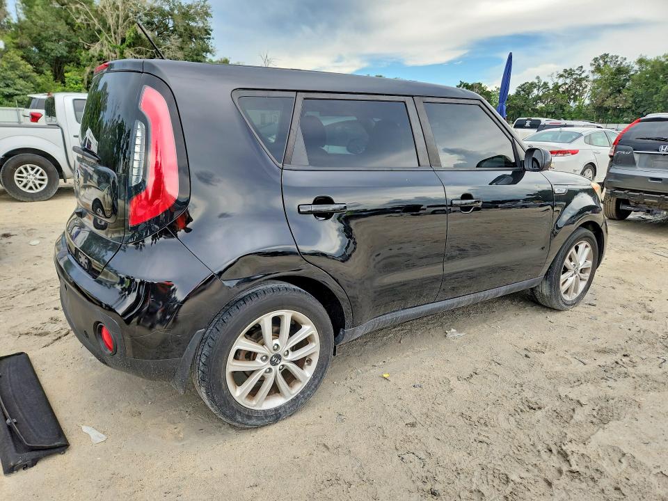2017 Kia Soul მანქანა იყიდება აუქციონზე, vin: KNDJP3A56H7498509, აუქციონის ნომერი: 59907886