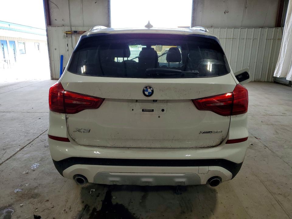 60751166 :رقم المزاد ، 5UXTR9C50JLD72986 vin ، 2018 Bmw X3 مزاد بيع