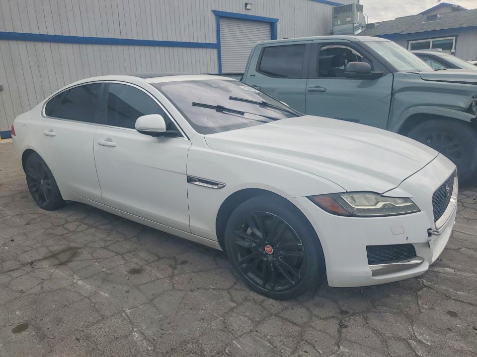 Продажа на аукционе авто 2016 Jaguar Xf, vin: SAJBE4BV8GCY13557, номер лота: 60244886