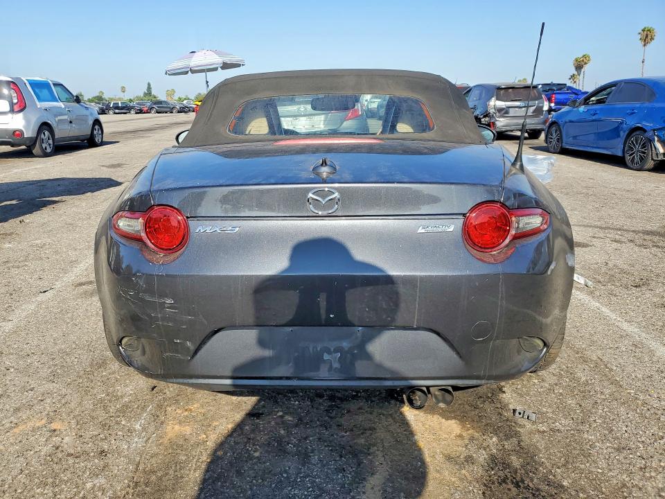 63234426 :رقم المزاد ، JM1NDAD72G0101946 vin ، 2016 Mazda Mx-5 Miata مزاد بيع