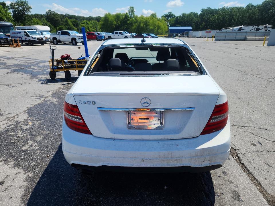 Продажа на аукционе авто 2013 Mercedes-benz C, vin: WDDGF4HB2DA797626, номер лота: 59085066