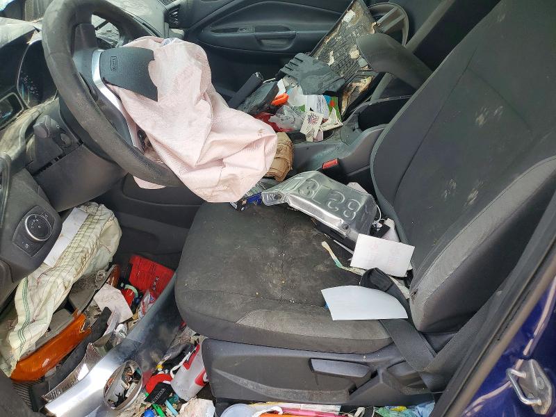 61996476 :رقم المزاد ، 1FMCU0F73FUB12570 vin ، 2015 Ford Escape مزاد بيع