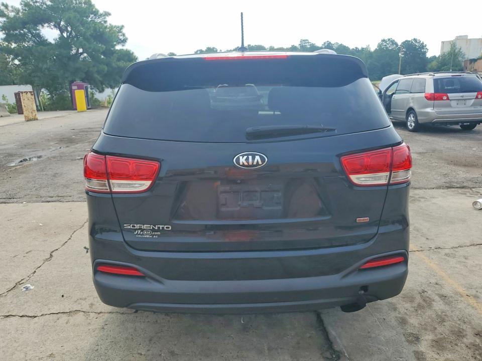 62613946 :رقم المزاد ، 5XYPG4A38HG224410 vin ، 2017 Kia Sorento مزاد بيع