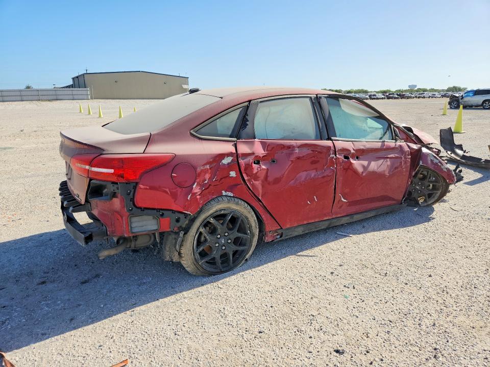 60451296 :رقم المزاد ، 1FADP3F27GL295362 vin ، 2016 Ford Focus مزاد بيع