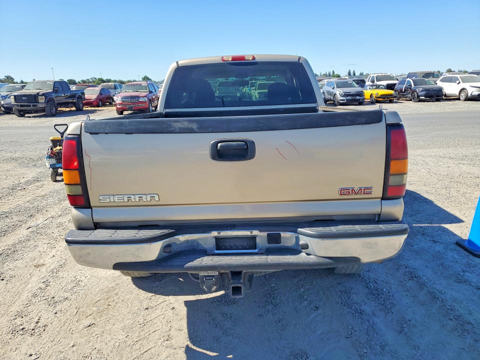 62057746 :رقم المزاد ، 2GTEK19T041250724 vin ، 2004 Gmc New Sierra مزاد بيع