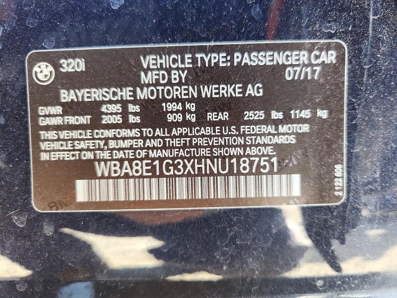 62673246 :رقم المزاد ، WBA8E1G3XHNU18751 vin ، 2017 Bmw 320 مزاد بيع