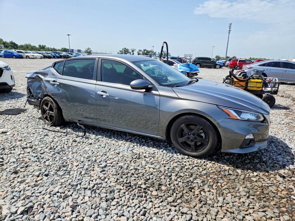 60659336 :رقم المزاد ، 1N4BL4BV6MN303623 vin ، 2021 Nissan Altima مزاد بيع