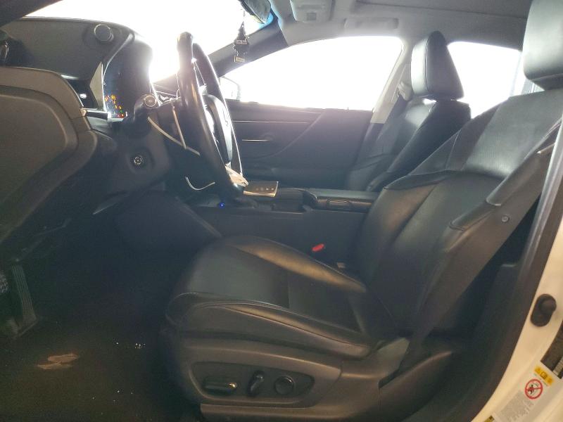 59873716 :رقم المزاد ، 58ABZ1B12KU021037 vin ، 2019 Lexus Es مزاد بيع
