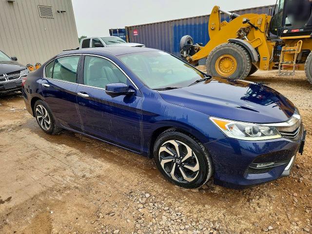 60803616 :رقم المزاد ، 1HGCR2F80HA225019 vin ، 2017 Honda Accord مزاد بيع