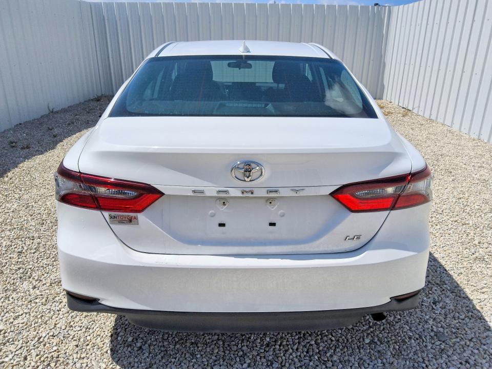 60572626 :رقم المزاد ، 4T1C11AK4PU805952 vin ، 2023 Toyota Camry مزاد بيع